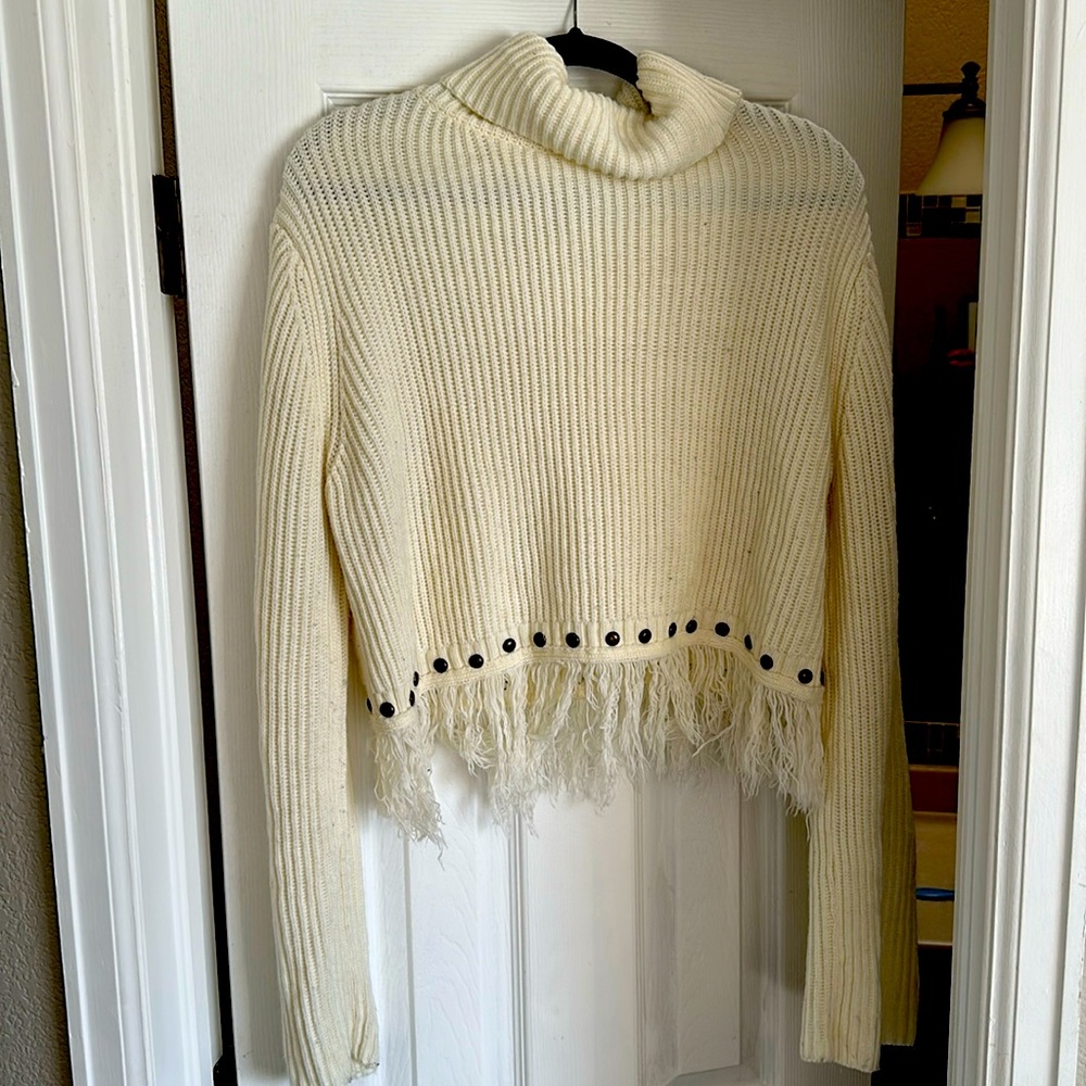 Lulu’s XL turtleneck cropped sweater